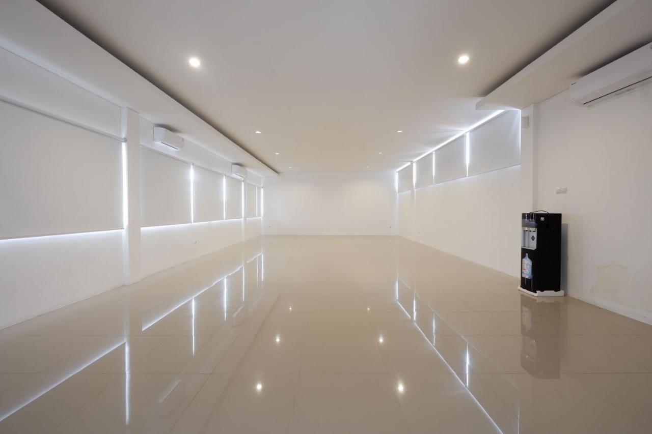 Reddoorz Plus Near Ciputra Mall Simpang Lima Семаранг Экстерьер фото
